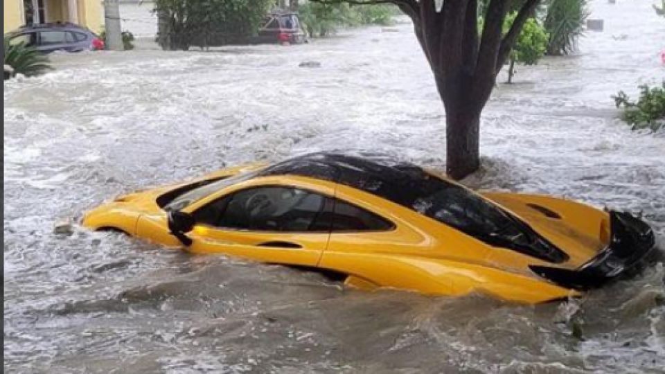 Na tomto Mclarene za 1, 2 milióna dolárov si už majiteľ nezajazdí.