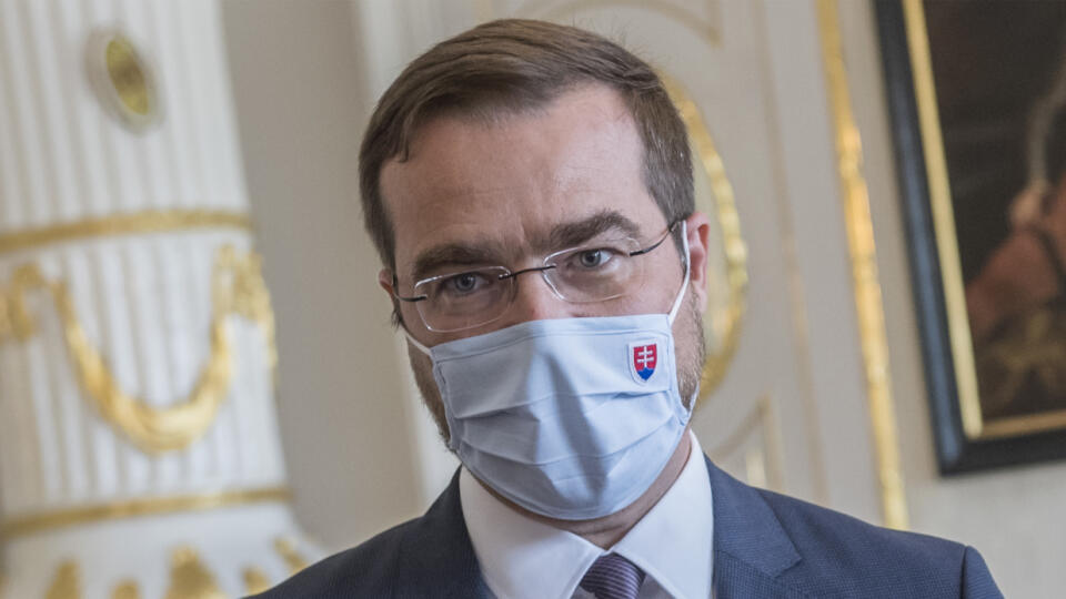 Na snímke minister zdravotníctva SR Marek Krajčí počas prijatia zástupcov Klubu cystickej fibrózy u prezidentky SR Zuzany Čputovej v Prezidentskom paláci v Bratislave 11. júna 2020 v Bratislave. FOTO TASR - Martin Baumann