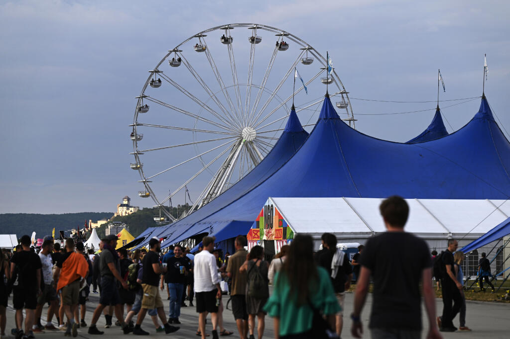 Na snímke návštevníci počas prvého dňa letného multižánrového festivalu Pohoda 2022 na letisku v Trenčíne 7. júla 2022. FOTO TASR - Radovan Stoklasa