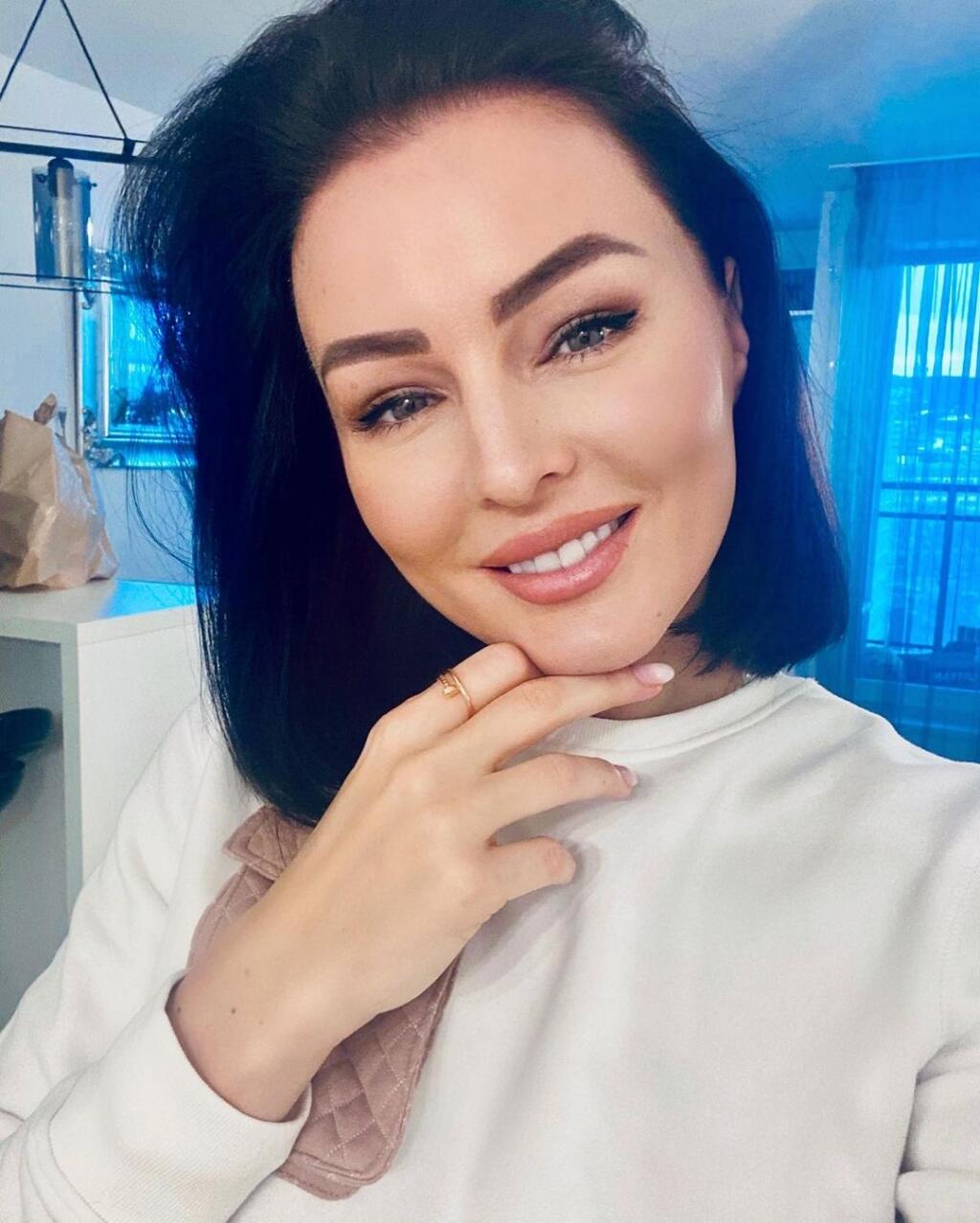 Kristína sa vo svojom tele nikdy necítila lepšie.