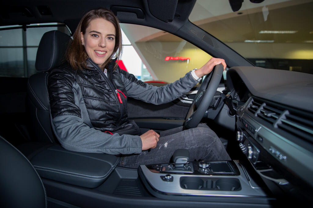 Petra Vlhová už niekoľko rokov spolupracuje so značkou Audi, ktoré zásobuje lyžiarsku hviezdu luxusnými modelmi.
