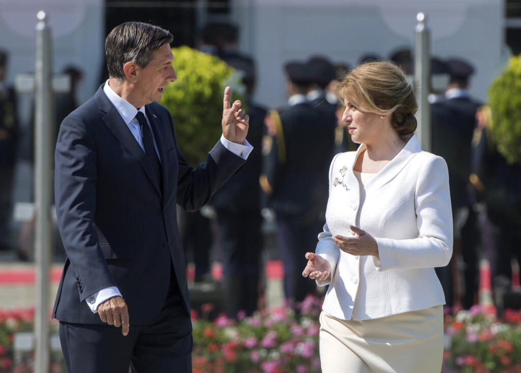 Na snímke slovenská prezidentka Zuzana Čaputová a slovinský prezident Borut Pahor počas stretnutia 22. júla 2020 v Bratislave. FOTO TASR - Martin Baumann