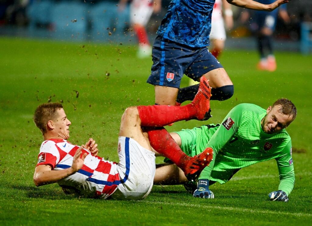 Borbélyho hodnotenie: V prvom polčase nemal veľa možností sa prejaviť, v druhom to bolo ďaleko frekventovanejšie. Bol trochu neistý v boxovaní v malom vápne, musí zlepšiť hru nohou pod tlakom. Za góly nemohol.