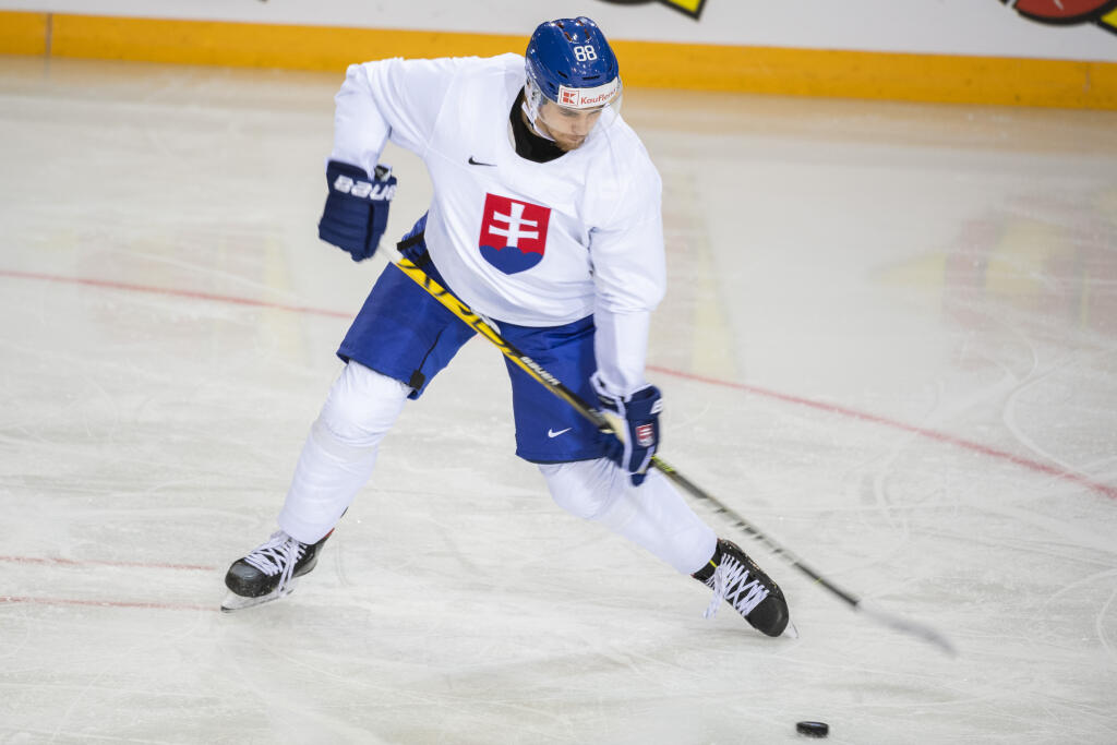 Na snímke slovenský útočník Kristián Pospíšil počas tréningu pred úvodným piatkovým zápasom proti Bielorusku v hale Olympijského športového centra, v ktorej sa budú hrať 84. majstrovstvách sveta v ľadovom hokeji v lotyšskej Rige vo štvrtok 20. mája 2021.