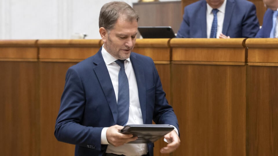 Mimoriadna schôdza Národnej rady Slovenskej republiky, na ktorej poslanci hlasovali o odvolaní ministra financií Igora Matoviča. Na snímke je Igor Matovič.