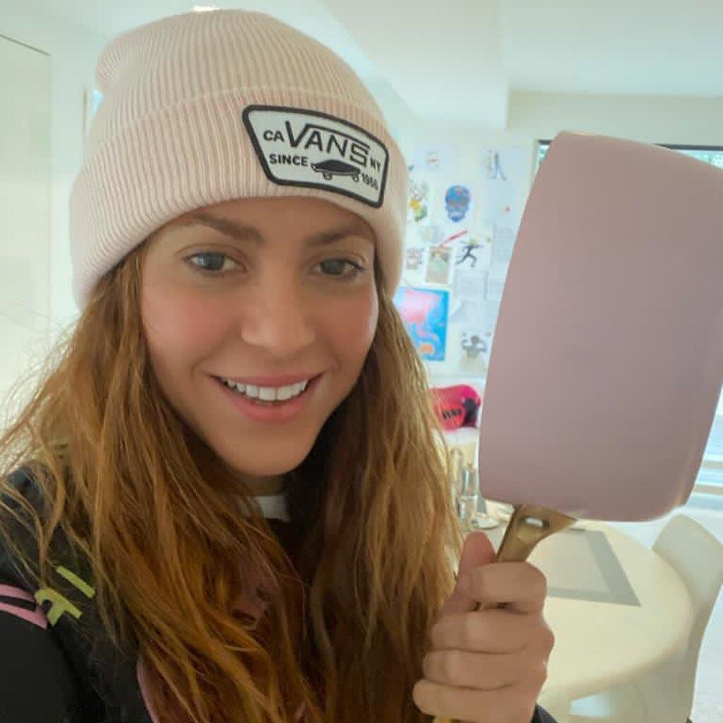 Shakira bola slávna dávno predtým, ako sa dala dokopy s obrancom Barcelony Piquém. Je popová superhviezda.