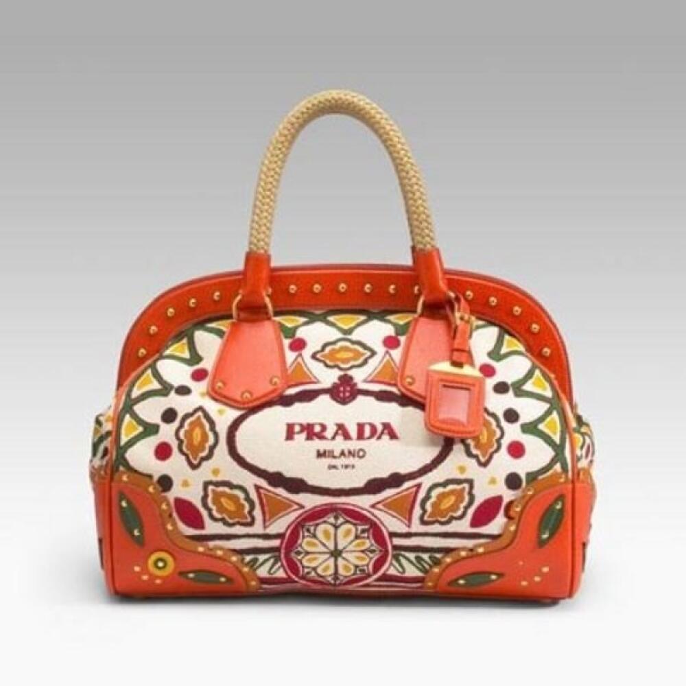 Сумок ростов каталог. Красная сумка Прада Милано. Галерея сумок. Prada Milano Bag сумка.