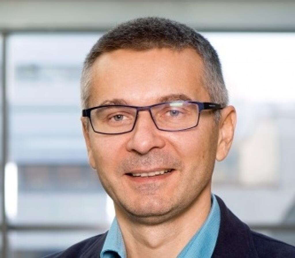 Boj o lukratívnu IT školu. Dekan vyhodil konkurentku, narazil na silný odpor