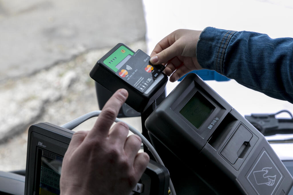 SR Slovak Lines Doprava Platba karta bezkontaktná BAX