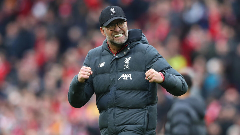 Tréner FC Liverpool Jürgen Klopp sa teší po jednom z gólov svojho tímu.