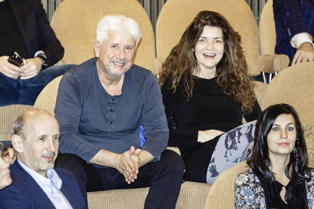 Vplyvní muži v hľadisku
Filmový producent Rudolf Biermann s manželkou Denisou, hore, a režisér Martin Šulík.