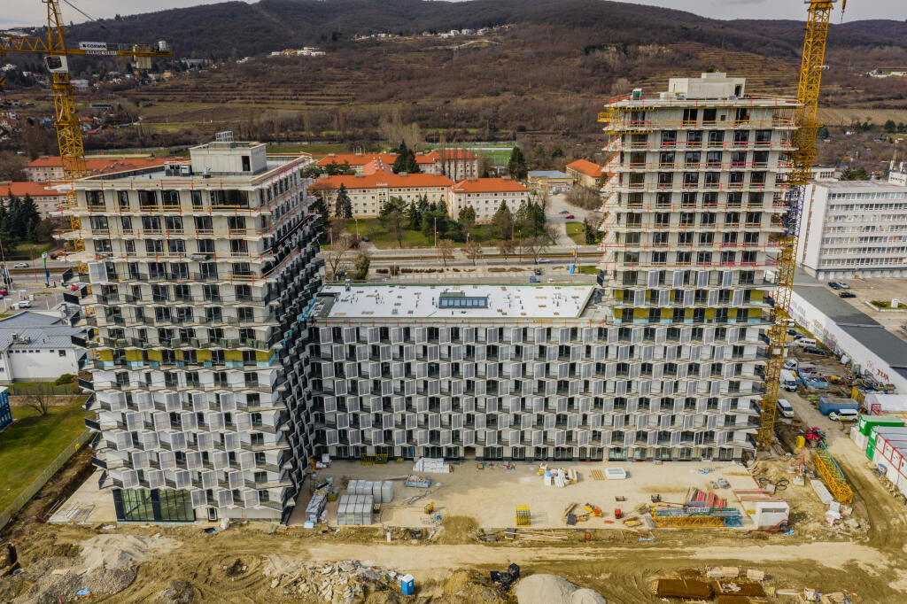 Na leteckej snímke developerský projekt Guthaus v Bratislave.