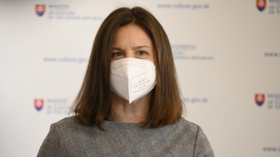 Na snímke ministerka kultúry Natália Milanová (OĽaNO) počas tlačovej konferencie k vyhodnoteniu finančnej pomoci pre neziskové organizácie v kultúrno-kreatívnom priemysle 26. apríla 2021 v Bratislave. FOTO TASR - Pavel Neubauer