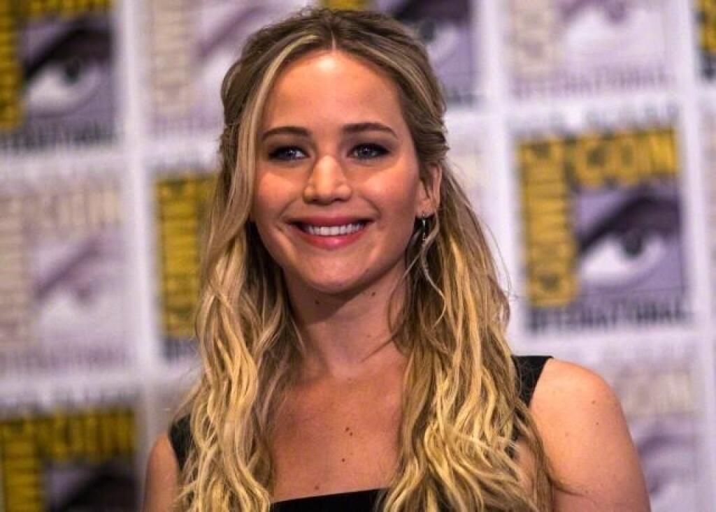 Jennifer Lawrence: Mladá herečka sa zaprisahala, že kvôli konkurzom chudnúť nebude. A to aj napriek tomu, že jej vraveli, že je tučná a kvôli úspechu by mala zhodiť.