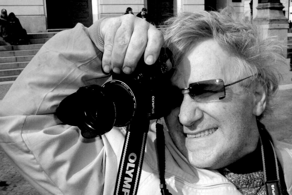 Tibor Kováč: Legendárny fotograf, jeden z mála Slovákov, ktorý sa hrdil Cenou Václava Bendu. Ťažké zranenie ho nezlomilo. Bojoval s osudom, fotil, vystavoval. Zomrel v júni tohto roku vo veku 82 rokov.