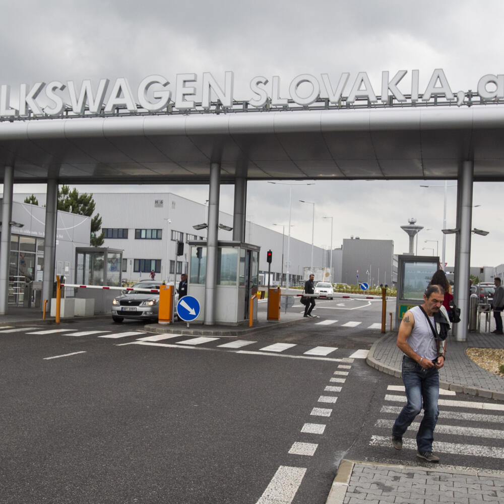 16.6.2017 - Bratislava - Volkswagen Slovakia - vstupná brána