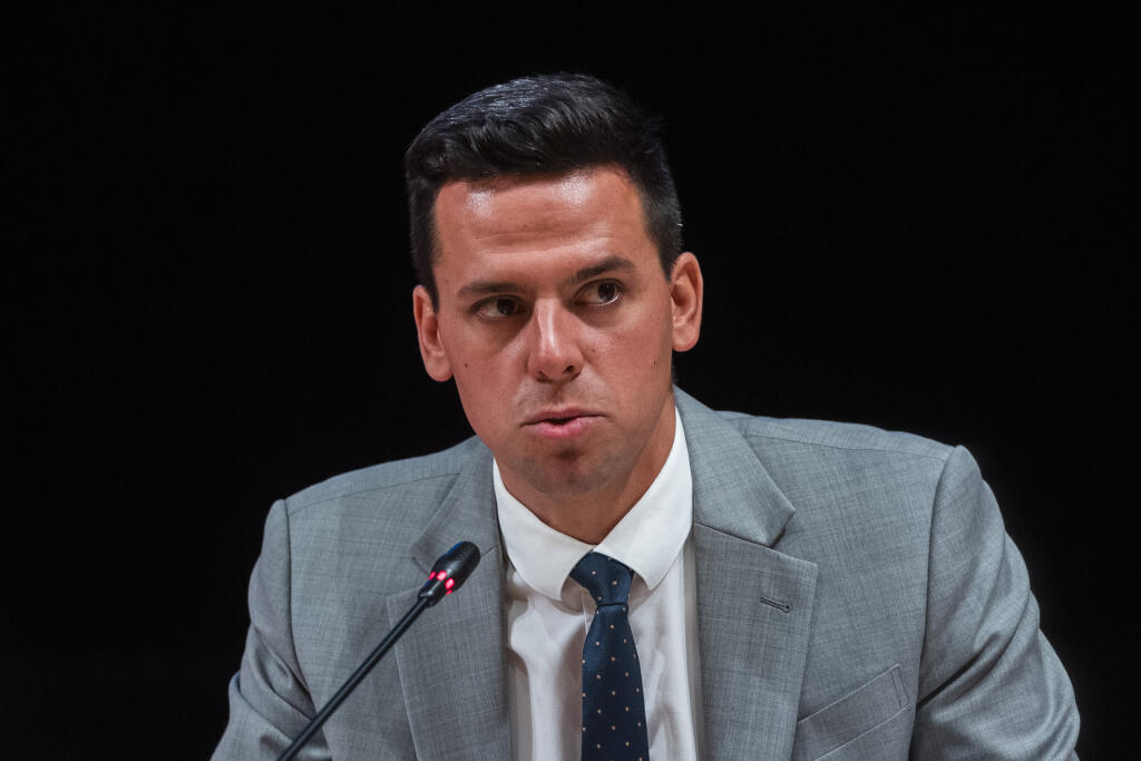 Na snímke predseda Výboru NR SR pre kultúru a médiá Kristián Čekovský (OĽaNO) počas verejného vypočutia kandidátov na generálneho riaditeľa RTVS na Výbore NR SR pre kultúru a médiá v Bratislave 13. júna 2022. FOTO TASR - Jaroslav Novák