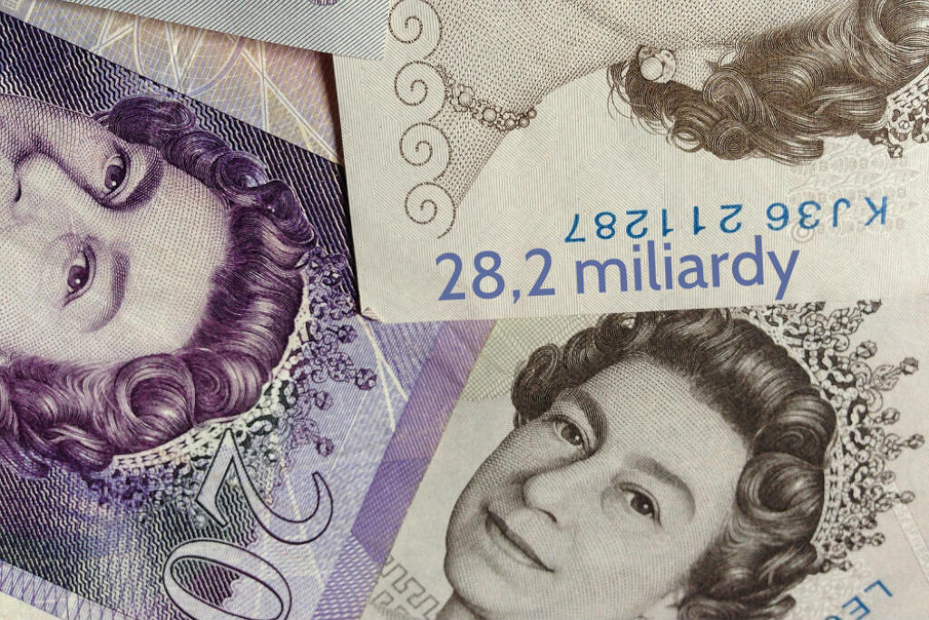 Zarábam v Anglicku, kde podám priznanie?