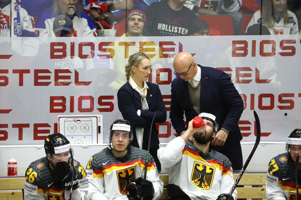 Jessica Campbellová viedla s trénermi na striedačke rozhovory a nebola len do počtu.