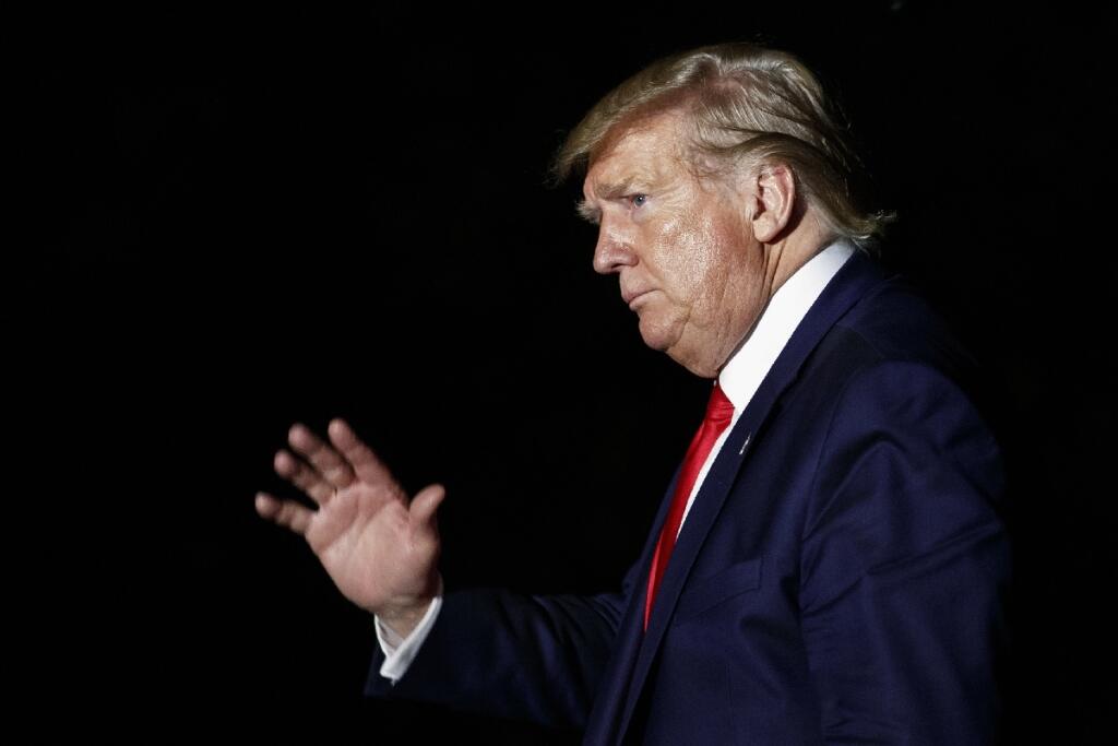 Trump: dolár je silný a poškodzuje našich výrobcov