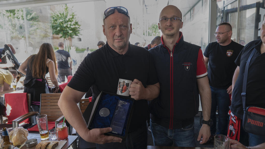 Vladimír Poór so synom Martinom sa rozhodli splniť sľub daný nedávno zosnulému kamarátovi.