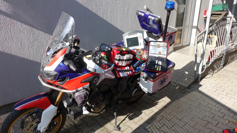 Záchranári testujú novinku: pomoc príde NA MOTORKE