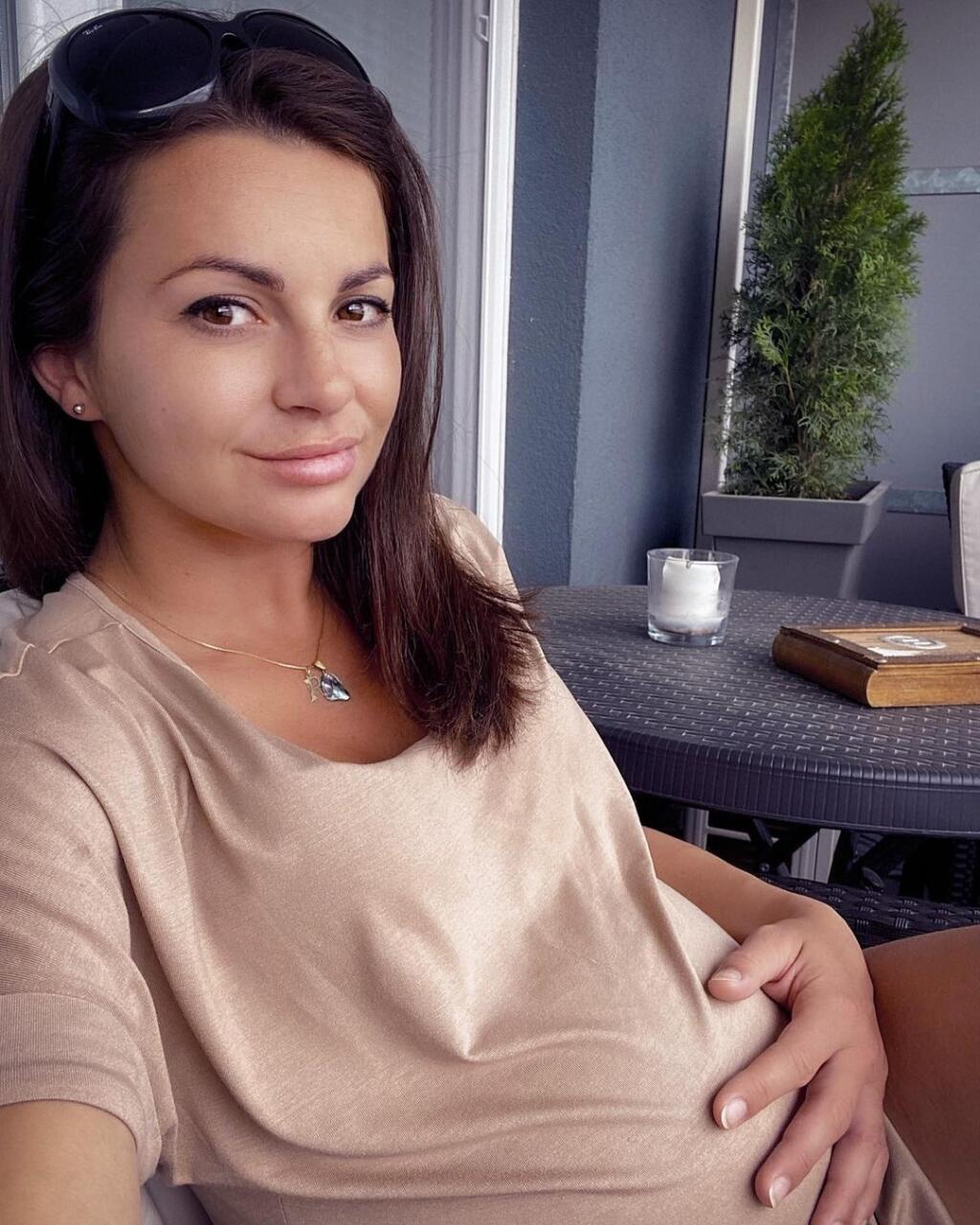 Aj takýmito zábermi sa pochválila Romana v tehotenstve.