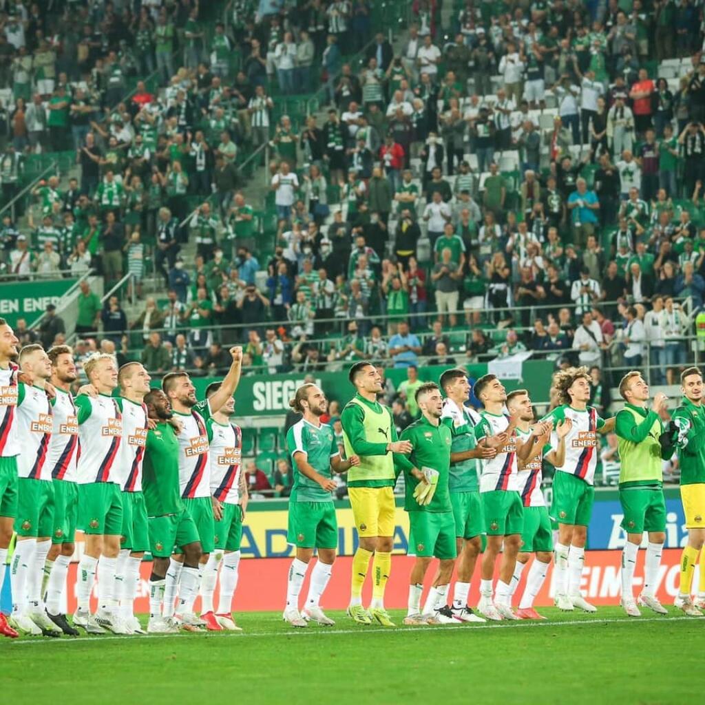 V utorok hral Rapid Viedeň zápas Ligy majstrov proti Sparte Praha. Na štadióne Rapidu s kapacitou takmer 29-tisíc miest sledovalo zápas proti Sparte 19 500 divákov.
