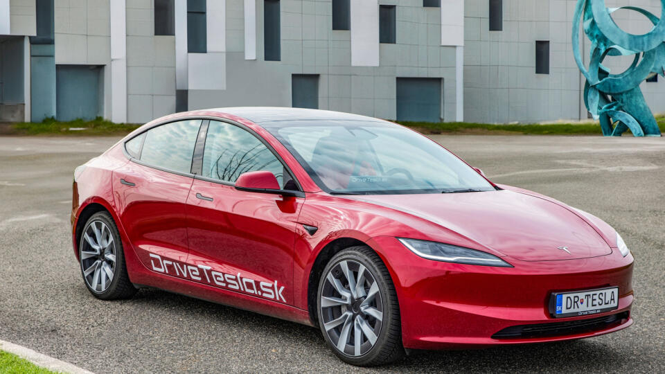 tesla model 3