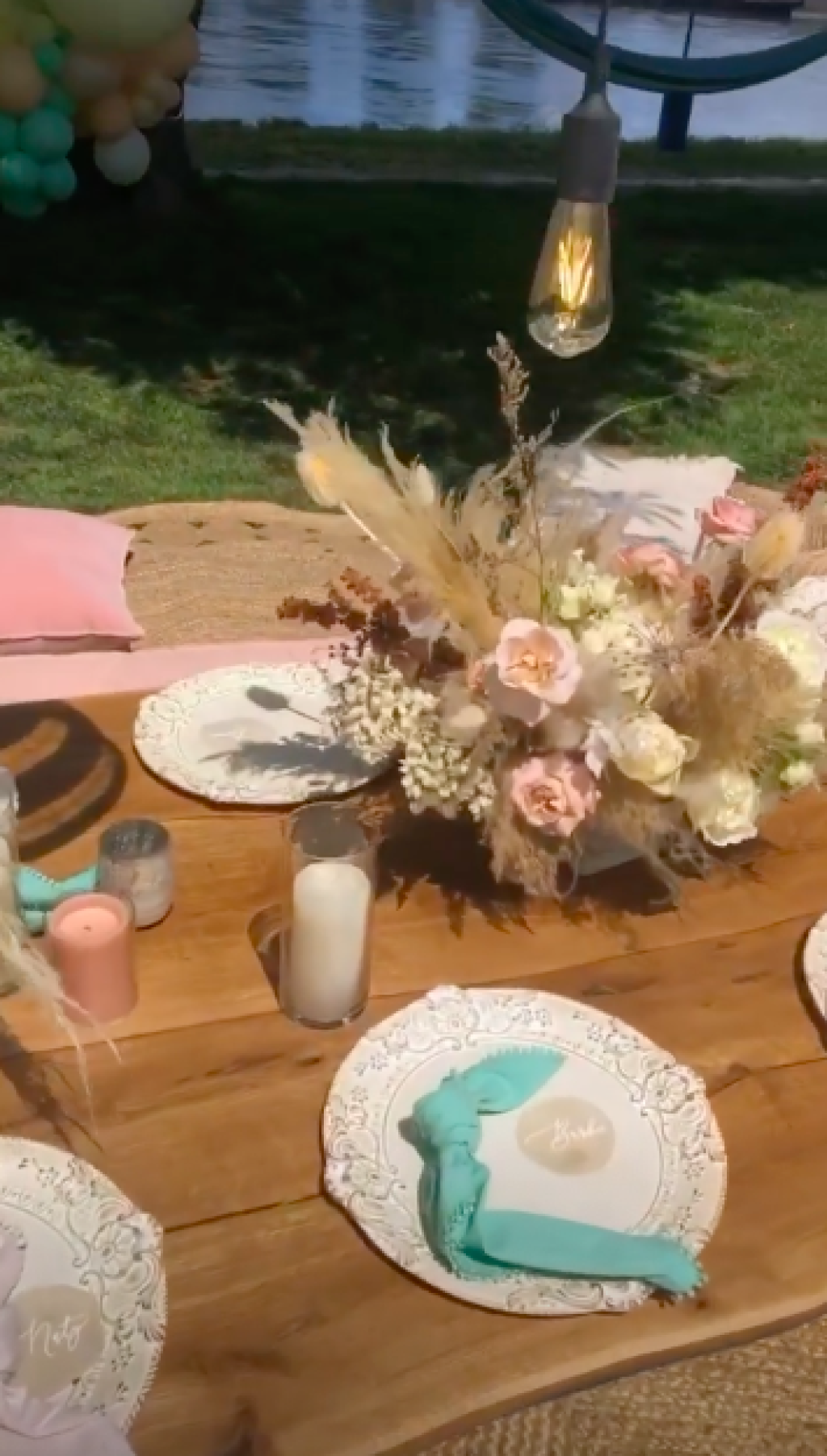 Špeciálna oslava baby shower, ktorá je tradičná najmä v Amerike sa konala v jednej z luxusných bratislavských reštaurácií pri nábreží Dunaja.