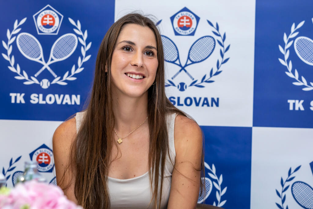 Na snímke je švajčiarska tenistka Belinda Benčič počas tlačovej konferencie na TK Slovan Bratislava.