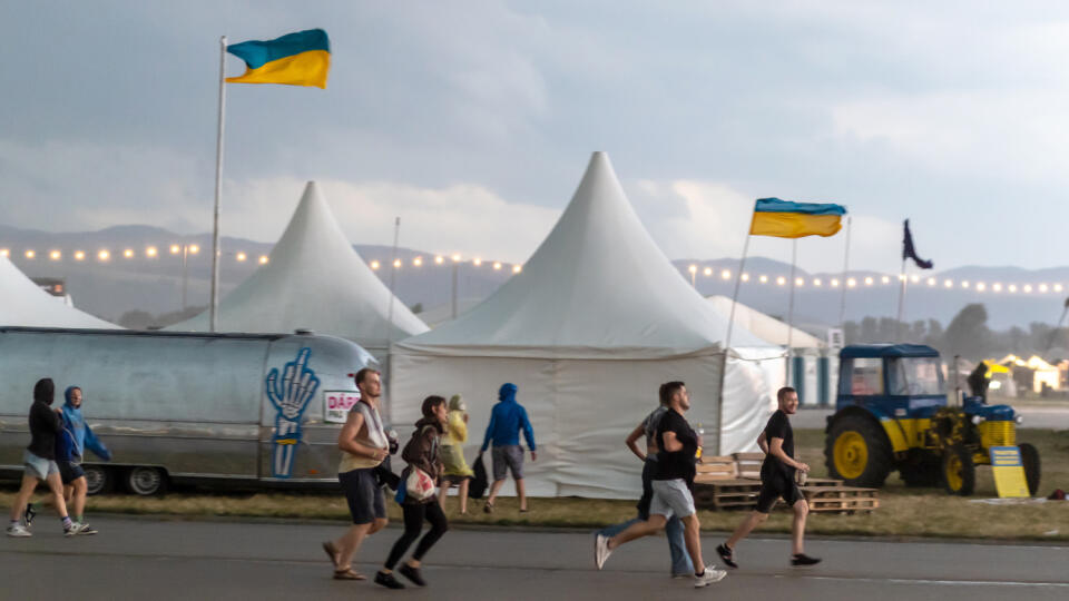 Na snímke festival Pohoda 2024 pred príchodom búrky. 