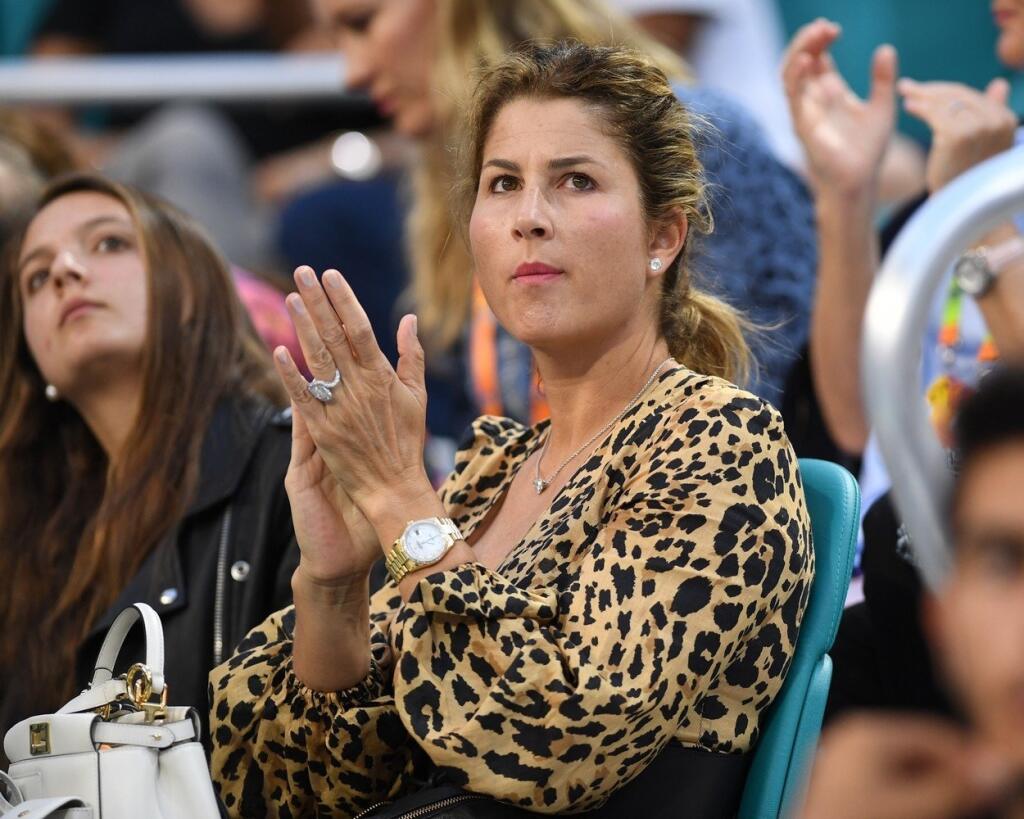 Keď Mirka povzbudzovala Rogera na turnajoch, fotografi ju s obľubou vyhľadávali. Na tribúne totiž zaujala nielen emóciami, ale aj ligotavými šperkami v závratných cenách.