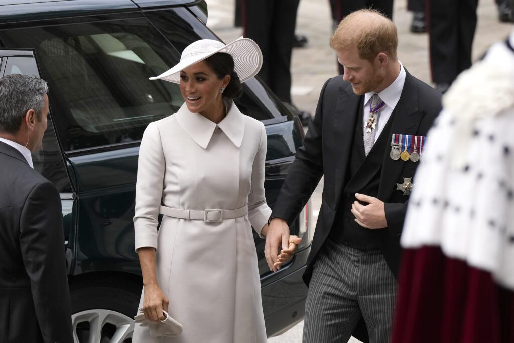 HARRY a MEGHAN boli pozvaní na jubilejné podujatia vrátane ďakovnej bohoslužby v Katedrále svätého Pavla.