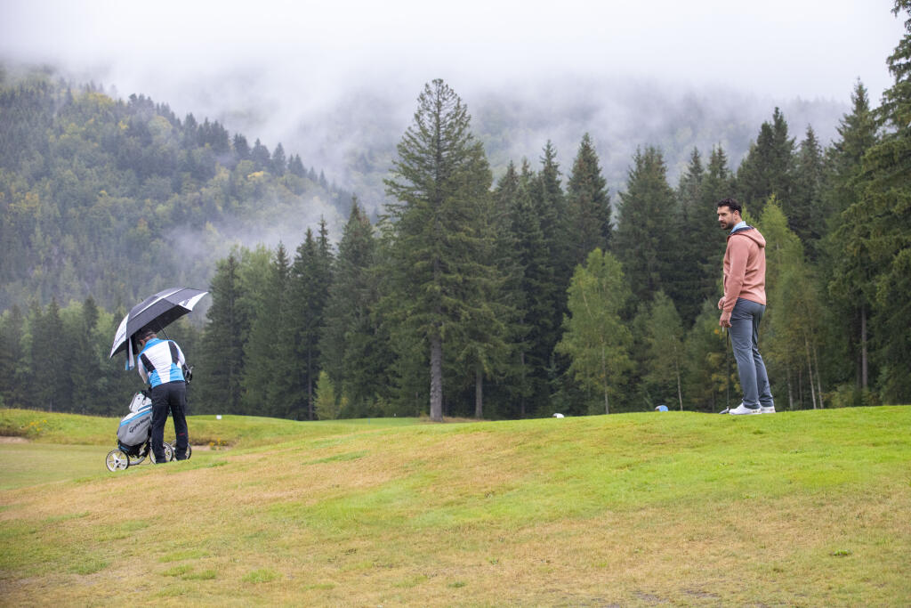 Valábik tentoraz vymenil hokejky za golfové palice.