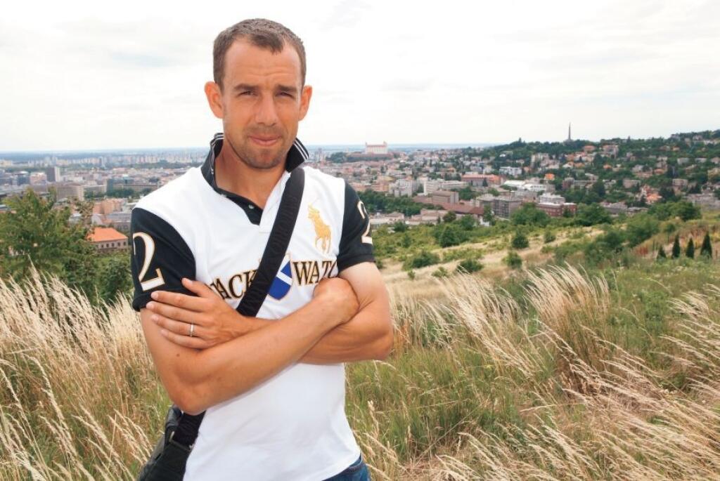 Legendárny slovenský tenista Dominik Hrbatý portálu Šport24.sk exkluzívne dovolil nahliadnuť do jeho kráľovskej záhrady, ktorú má v luxusnej vile, v lukratívnej časti Bratislavy.