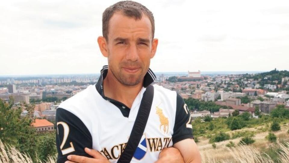 Legendárny slovenský tenista Dominik Hrbatý portálu Šport24.sk exkluzívne dovolil nahliadnuť do jeho kráľovskej záhrady, ktorú má v luxusnej vile, v lukratívnej časti Bratislavy.