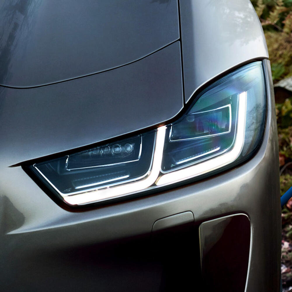 Jaguar I-Pace.