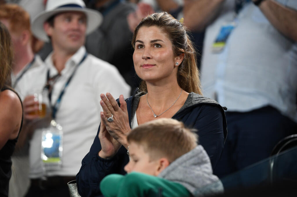 Aj v prvých zápasoch Australian Open sa Federerovej ligotal na ruke veľký prsteň.