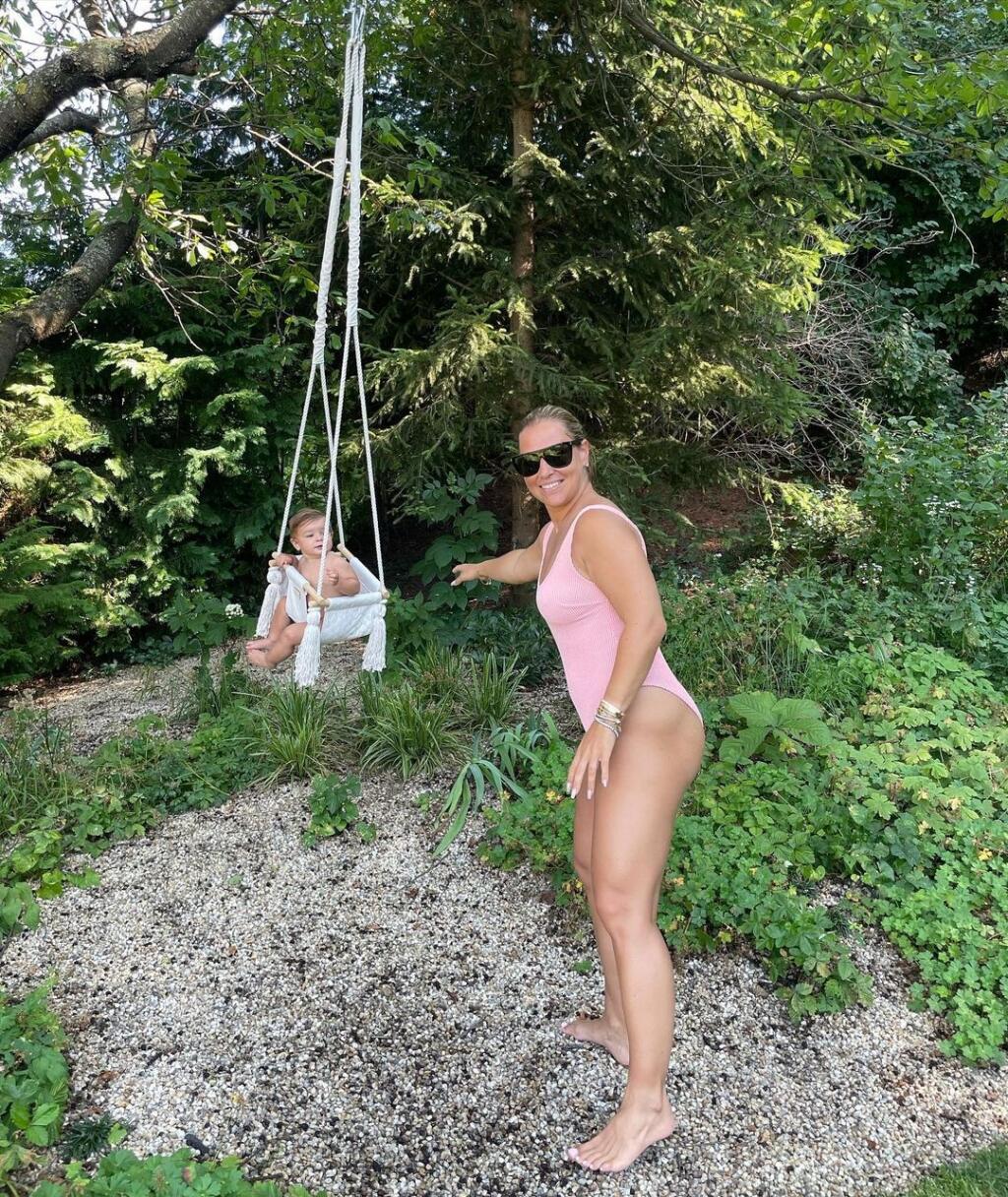 Dominika Cibuľková si vie život užívať...