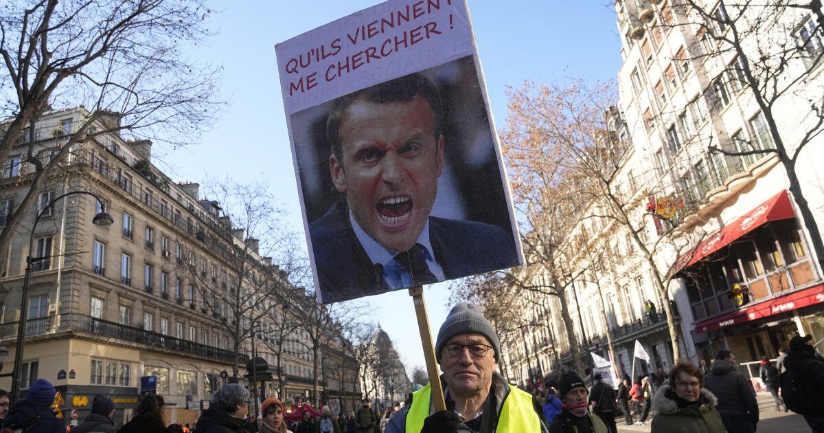 Macron ne s’intéresse pas à la popularité, il veut faire passer la réforme
