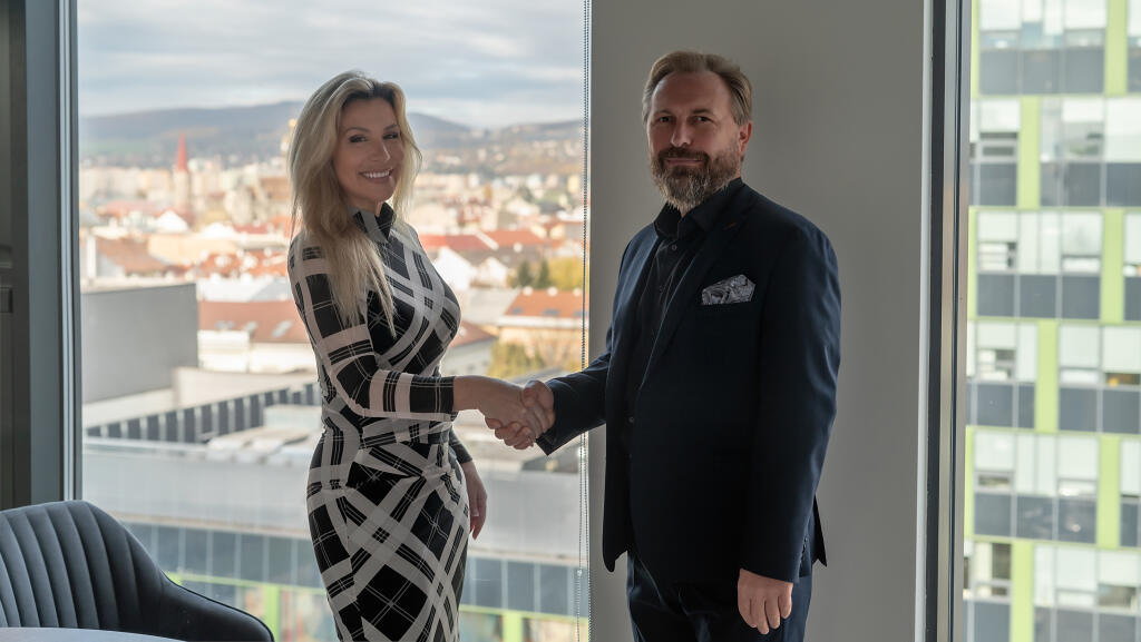 Obchodná riaditeľka FinGO.sk Ivana Kniežová a CEO spoločnosti Roland Dvořák.
