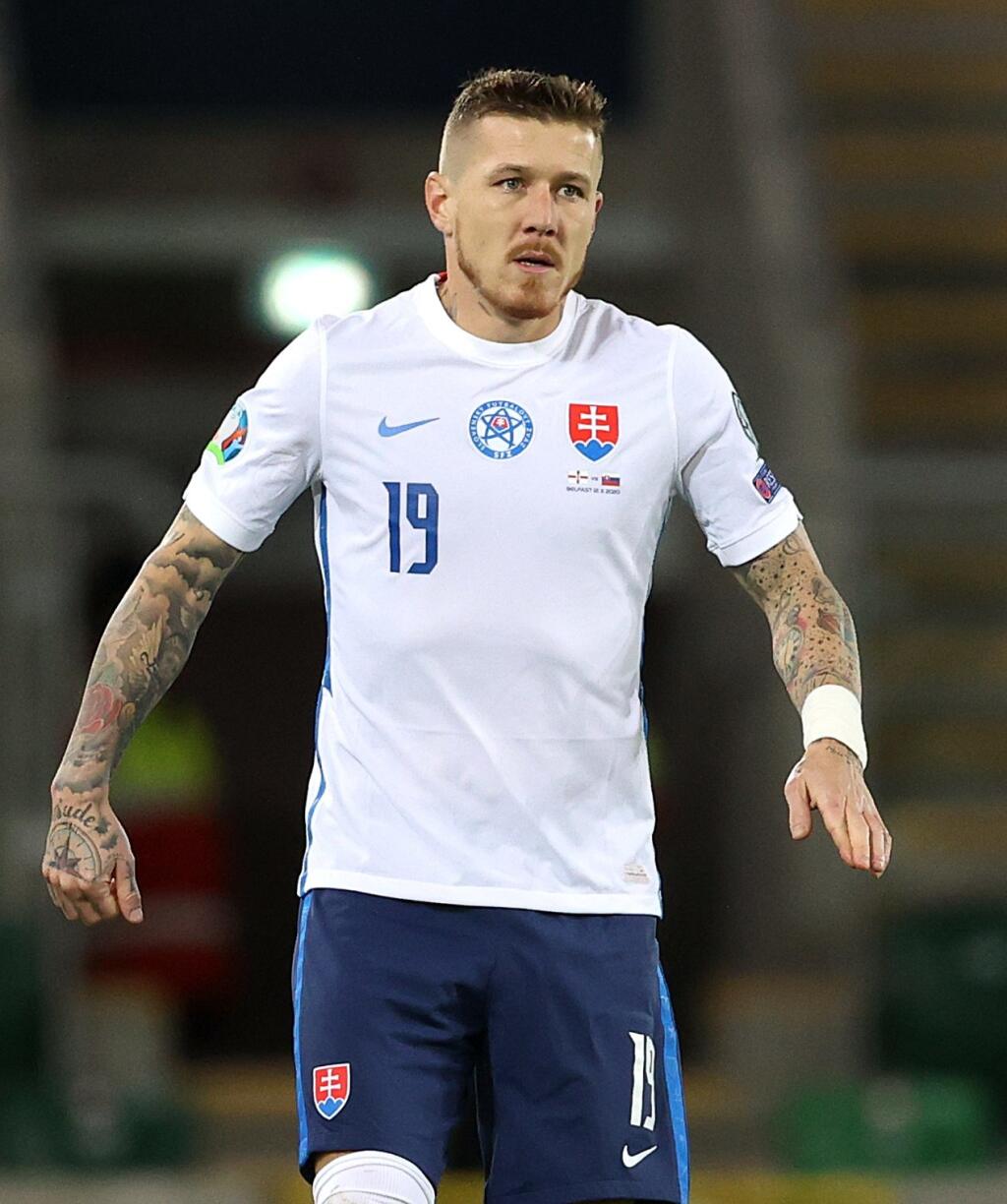 Hodnotenie od Kociana - Kucka 3-
Slovakia's Juraj Kucka during the UEFA Euro 2020 Play-off Finals match at Windsor Park, Belfast.
