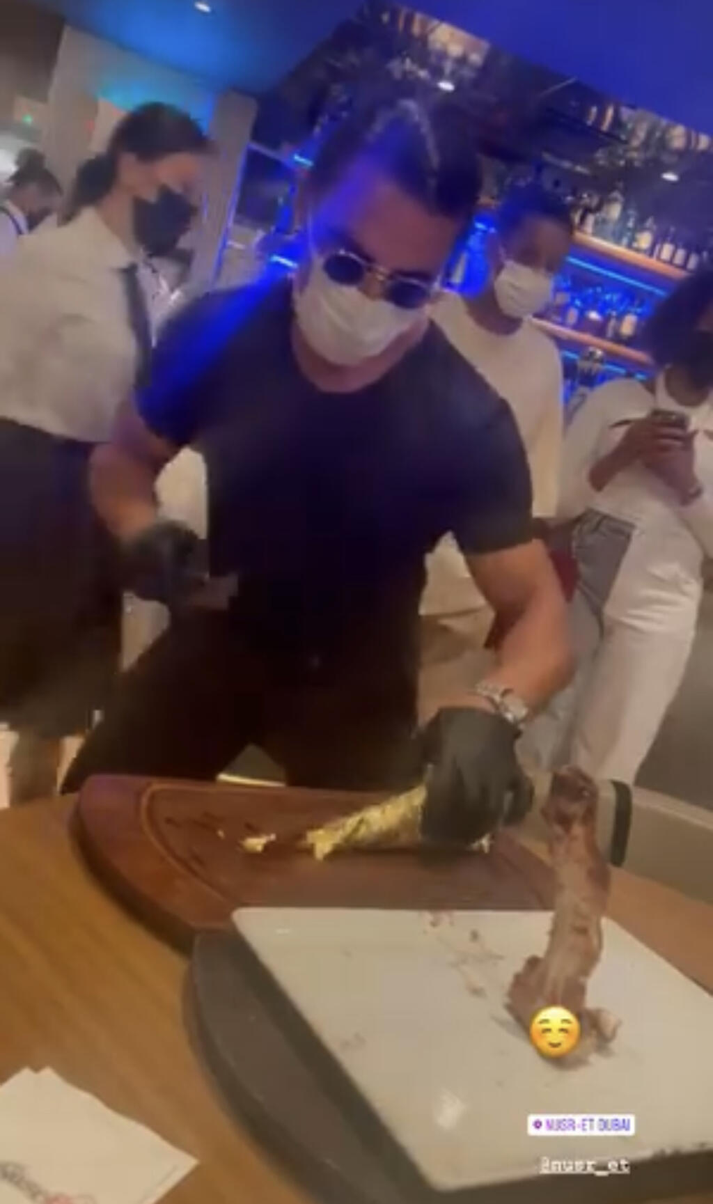 Všetko zaklincovali tým, keď odhalili to, že im varil svetoznámy kuchár Salt Bae.