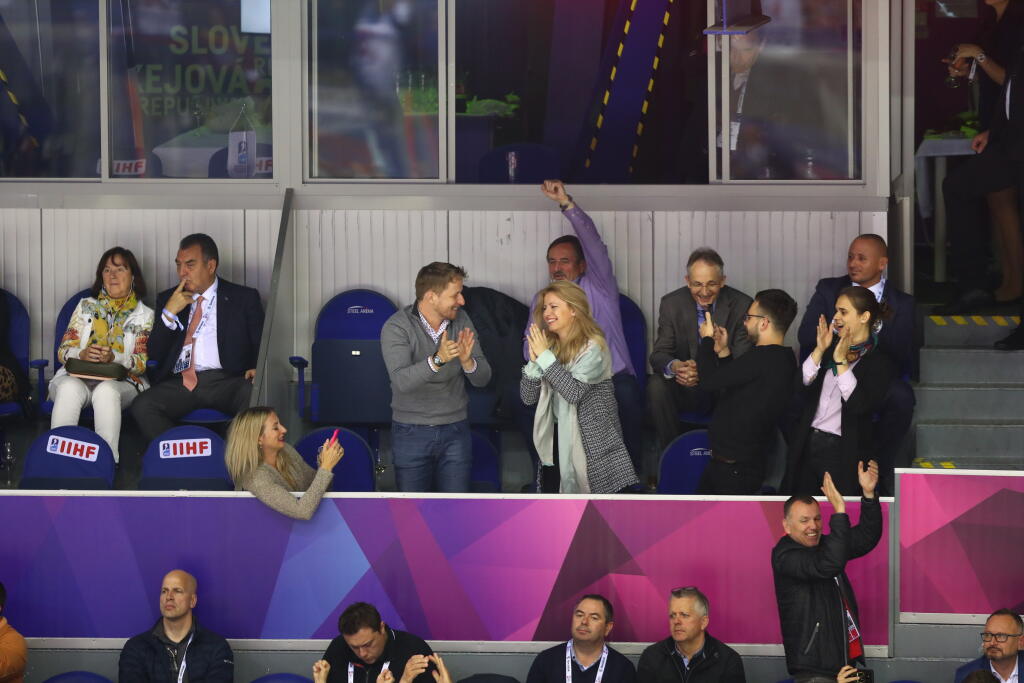 Takto fandila našim hokejistom budúca prezidentka Zuzana Čaputová. Takto ju Slováci v jej pozícii často neuvidia.