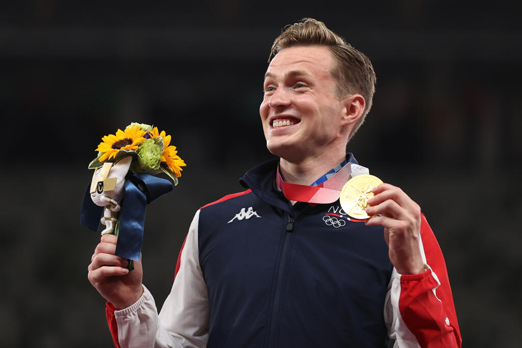 Karsten Warholm v behu na 400m cez prekážky prekonal svetový rekord a získal zlato na olympiáde v Tokiu.