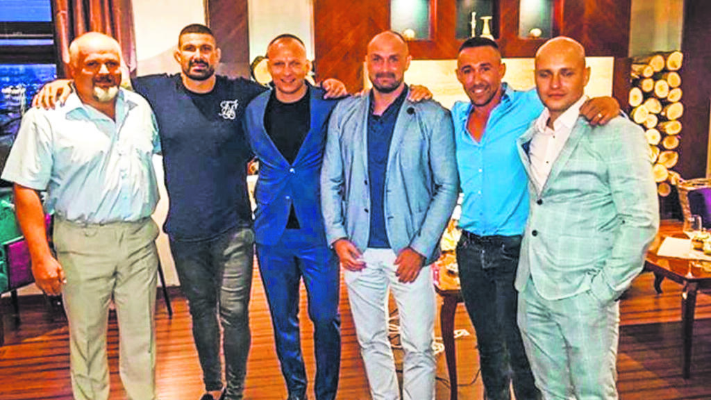 Végh musel viackrát odpovedať na otázky ohľadom jeho kontroverzných kontaktov. Jedným z jeho trénerov bol Norbert Bödör, ktorý dnes sedí vo väzbe, a dobrý kamarát je s Matúšom Mečárom, ktorý v Nitre na priechode pre chodcov vo veľkej rýchlosti usmrtil 27-ročnú ženu. Za jej smrť dostal Mečár len podmienku.