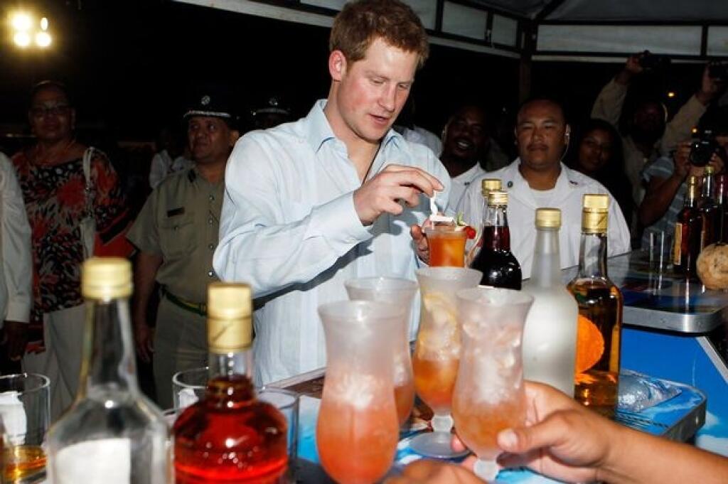 Princ Harry mal divokú pubertu.