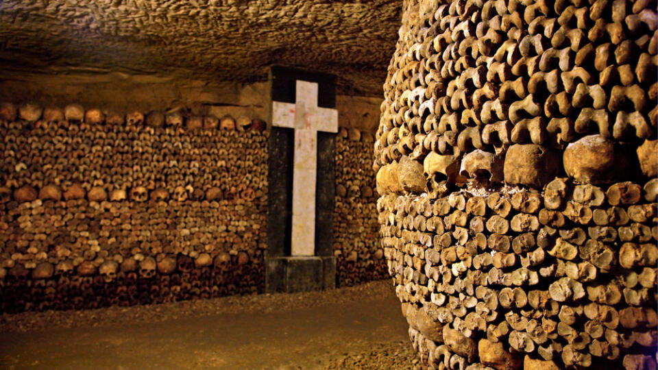 Paris,,France,-,October,14,,2016.,In,The,Catacombs,Of