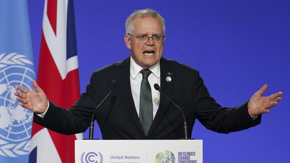 PK 15 archív Glasgow - Na archívnej snímke z 1. novembra 2021 austrálsky premiér Scott Morrison sa prihovára počas tlačovej konferencie na summite COP26 v Glasgowe. Morrison nemá už niekoľko mesiacov prístup k svojmu oficiálnemu účtu na čínskej platforme WeChat. V pondelok preto niektorí členovia jeho vlády obvinili Čínu zo